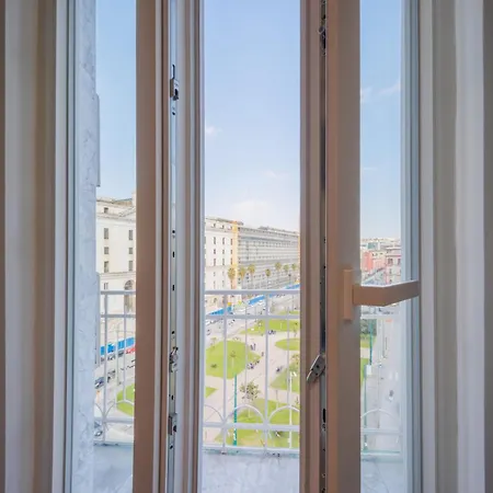 Konukevi Tony Napoli